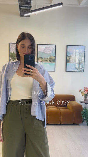 Watch Cropped Viv Shirt in action